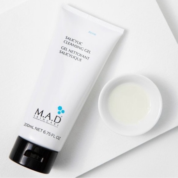 MAD Salicylic Cleansing Gel - Picture 1 of 2